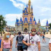 Disney World reabre en medio de peak de contagios en Florida