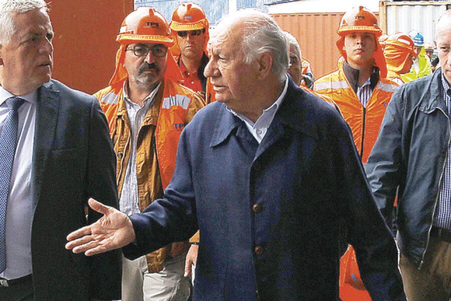 Asesor de Lagos renuncia a la Subdere y oposición pide indagar su rol