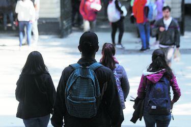 CAE, ¿una promesa que se esfuma? Saldo de los créditos aumentó 11,3 millones de UF en un año