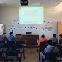 Estudiantes de Derecho de la U. de Chile funan en clases a profesor que defendió el Golpe