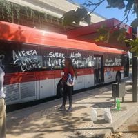Ministro (s) de Transportes niega cese de diálogo con sindicatos de Buses RED y accede a incorporar a Ministerio de la Mujer en negociaciones