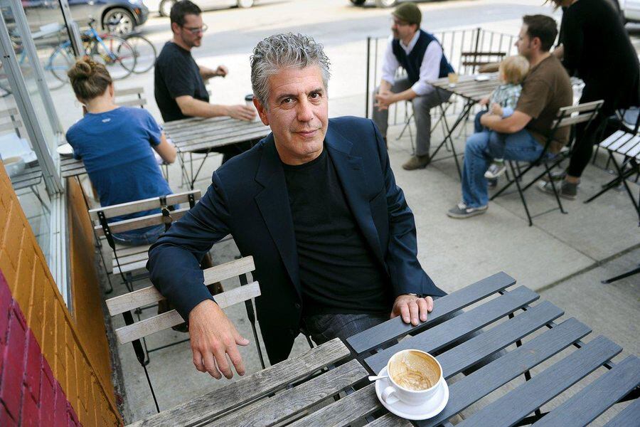 5b1a870e79a61_bourdain