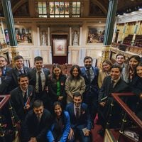 Estudiantes de Derecho USS realizan programa de formación en España