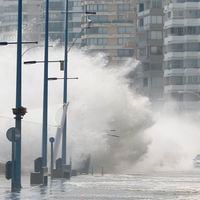 Marejadas “anormales”: alertan de nuevo episodio de fuertes olas en todo el país, un fenómeno que se ha duplicado en los últimos años