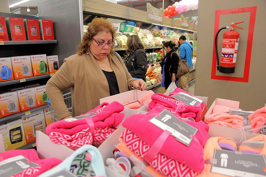 CASTRO:inauguran supermercado Lider Express del mall de Castro