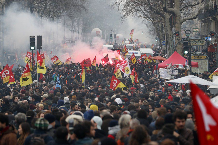 French public services on strike