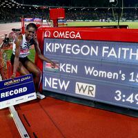 La atleta keniana Faith Kipyegon pulveriza el récord mundial de los 1.500 metros en Florencia