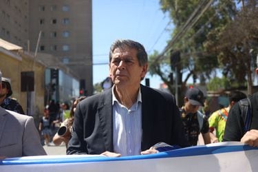 Carlos Rodríguez, presidente del Colegio de Profesores de Atacama en una marcha.