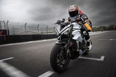 Triumph publica las cifras de potencia y autonomía de su moto eléctrica