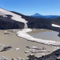 Fotos revelan dramático colapso del glaciar Mocho: es el mayor deshielo detectado en Chile