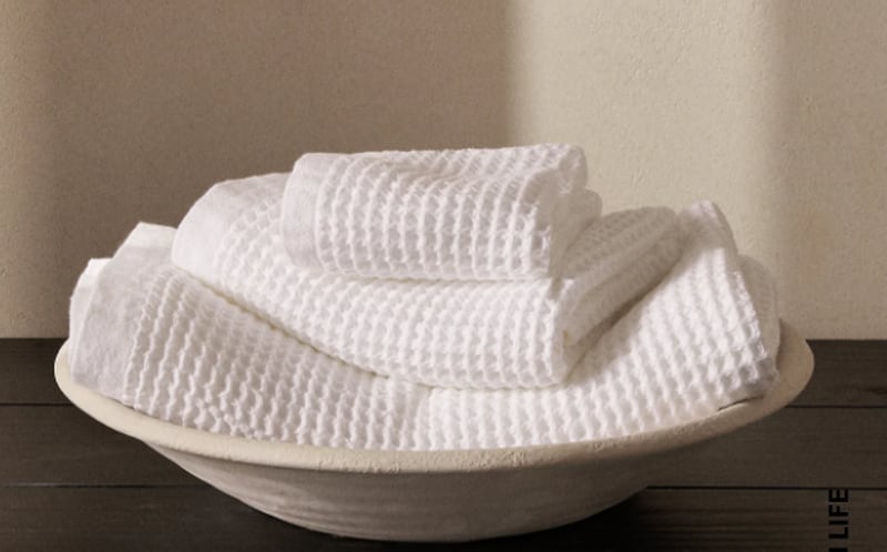 Cómo elegir las toallas de baño (y cuidarlas para que duren más)