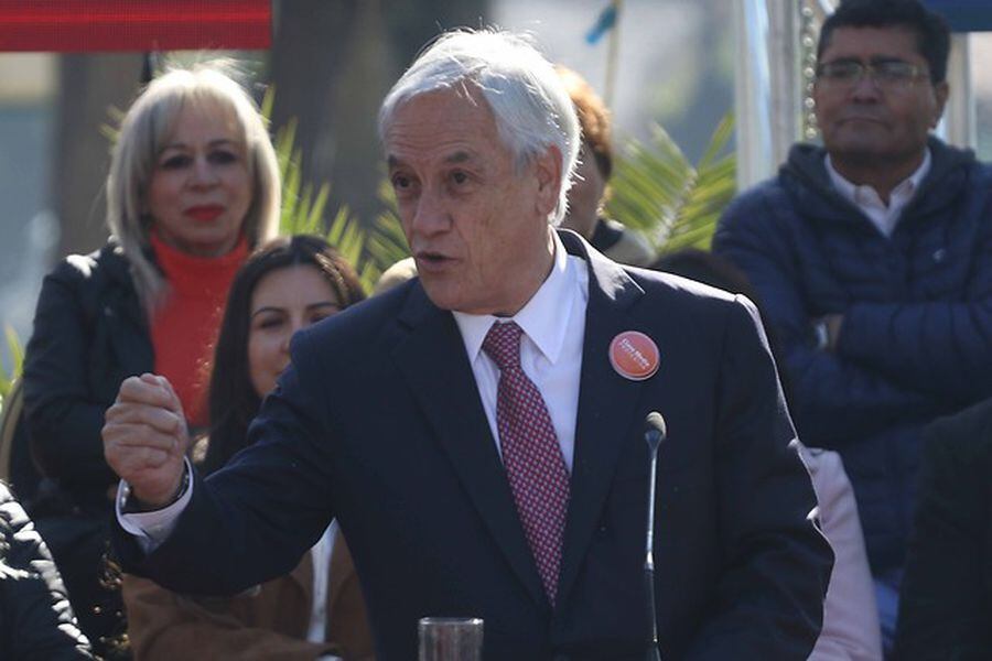 piñera mano