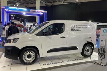 Peugeot suma en Chile el e-Partner, furgón 100% eléctrico con 300 km de autonomía