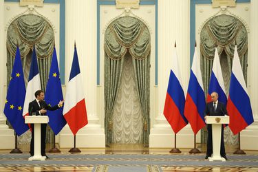 El documental que molestó al Kremlin: la confidencial conversación entre Macron y Putin cuatro días antes del inicio de la guerra de Ucrania