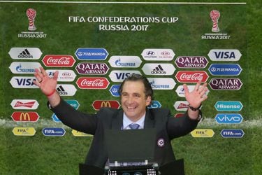 Chile's Spanish coach Juan Antonio Pizzi reacts after his team clinch
