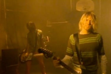 La guitarra usada por Kurt Cobain en el video de Smells Like Teen Spirit fue subastada en 4,5 millones de dólares