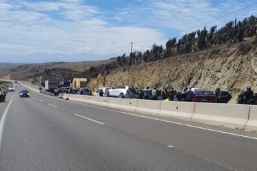 Accidente múltiple en Ruta 5 norte dejó un fallecido y 16 heridos