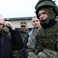 Bruce Allyn: “Biden está tratando de ayudar a un Putin herido, a encontrar una ‘vía de escape’ a la opción nuclear”