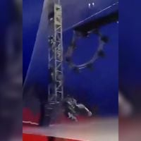 “Hombre bala” cayó fuera de malla de seguridad durante un show circense en Antofagasta