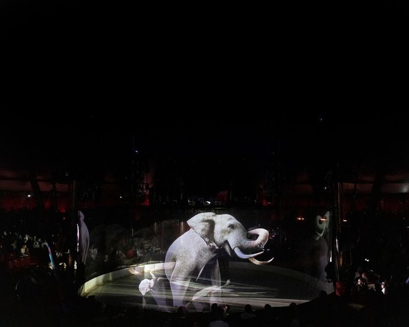 Conoce el circo libre de crueldad que reemplaza a los animales con  hologramas - La Tercera