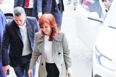 Llegada de Cristina Fernández a los Tribunales de Comodoro (45686618)