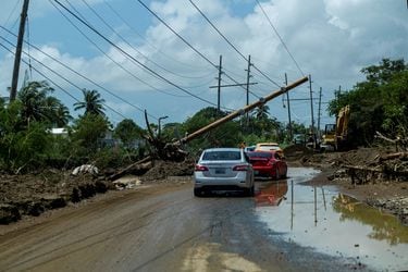 Cerca de 239.000 personas siguen sin energía en Puerto Rico días después de Fiona
