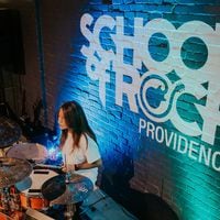School of Rock a las puertas de Lollapalooza: inaugura sede en Providencia y comparte planes de expansión ante el éxito local