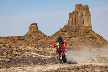 Pablo Quintanilla marcha en el tercer puesto de la clasificación general de las motos del Dakar 2022.