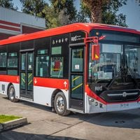 Gabriel Boric encabeza la llegada de los primeros buses 100% eléctricos a Rancagua