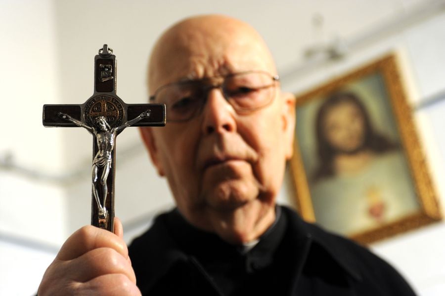 Gabriele Amorth el hombre que inspiró El exorcista del Papa - La Tercera
