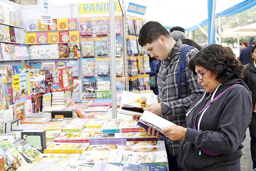 feria--libro-plaza-de-armas-2018.jpg