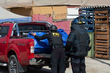 Policía identifica cuerpo enterrado en Arica: se trata de un ciudadano venezolano que sería parte de organización criminal