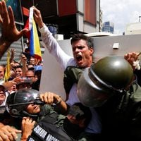 Líder opositor venezolano Leopoldo López llegó a Madrid