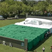 Chillán logra récord Guinness con la cama más grande del mundo