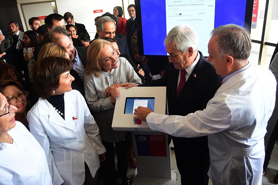 El presidente Sebastian Piñera anunciar indicaciones a la Ley de Fármacos II