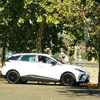 Espiado: MG pasea su nuevo hatchback eléctrico en Chile y ya tiene precio