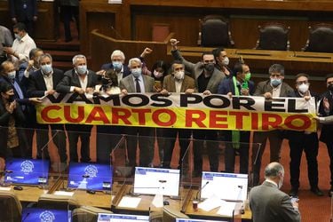 Columna de Francisco Cabezón: Cuarto retiro, políticos contra estadistas