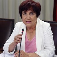 Bancada de “Mujeres por la libertad” rechaza dichos de Carmen Hertz (PC) contra Chiara Barchiesi y emplazan a ministra de la Mujer a pronunciarse