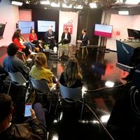 Conversaciones LT | ¡Vive la experiencia en vivo de un debate con candidatos a consejeros por la RM en los estudios de La Tercera!