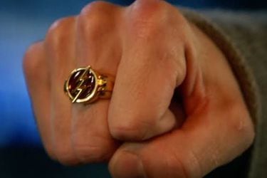 flash serie anillo