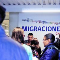 El empadronamiento de Boric y la zanja de Kast: las medidas en materia de migración de los candidatos a La Moneda