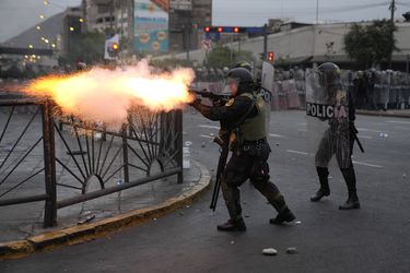 La fuerte denuncia de The New York Times tras protestas en Perú: Ejército y policía habrían usado municiones letales contra manifestantes