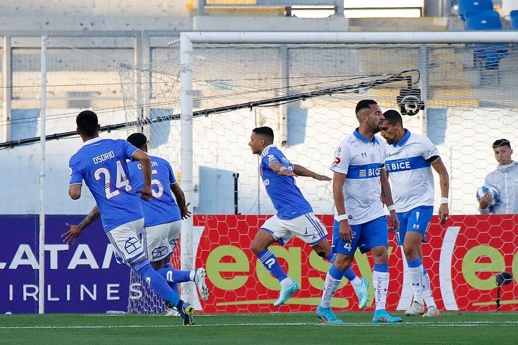 Cristian Palacios celebra el 1-1 de la U sobre la UC. Foto: Sebastián Rubilar/AgenciaUno
