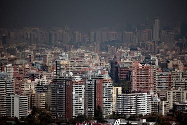 Mayor oferta de propiedades nuevas a la venta en el Gran Santiago presiona a la baja los precios durante el 2022