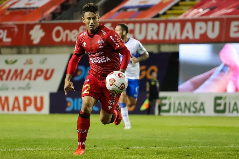 Roberto Gutiérrez, durante el último duelo entre Ñublense y la UC en Chillán, por el Torneo Nacional. FOTO: Agencia Uno.