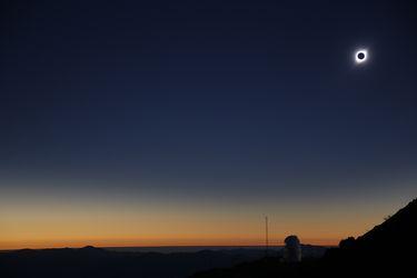 Video revela las primera imágenes del eclipse en 360° y en 4k