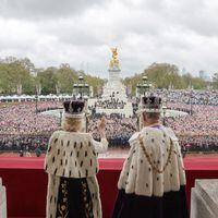 Coronación de Carlos III: su emocionado agradecimiento a Guillermo, la visita exprés de Harry y una deslumbrante Kate 