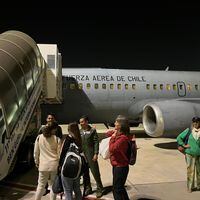 FACh informa que segundo vuelo de evacuación que salió de Israel a Atenas llegó “con éxito”