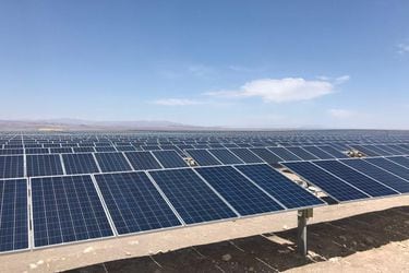 Empresa checa Solek asegura financiamiento para expandir proyectos de energía solar en Chile