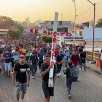 "Vía crucis migrante": así avanzan las más de dos mil personas que buscan llegar a la frontera de México con EE.UU.